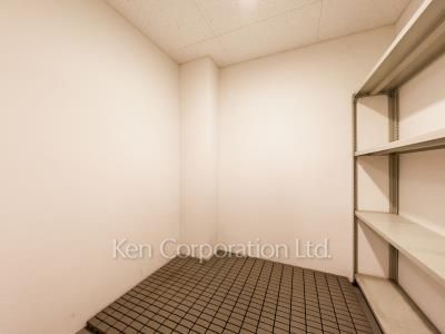 Trunk room