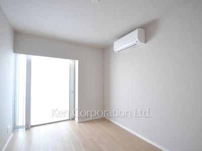Bedroom ※Photo of the same layout on 10 floor. Decoration and fixture may differ.