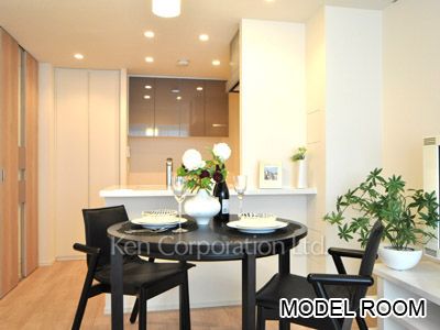 Living-Dining ※Photo of the same layout on 6 floor. Decoration and fixture may differ.