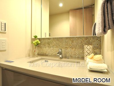 Powder Room ※Photo of the same layout on 6 floor. Decoration and fixture may differ.