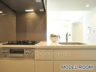 Kitchen ※Photo of the same layout on 6 floor. Decoration and fixture may differ.
