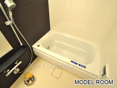 Bath ※Photo of the same layout on 6 floor. Decoration and fixture may differ.