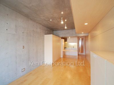 Living-Dining ※Photo of the same layout on 7 floor. Decoration and fixture may differ.
