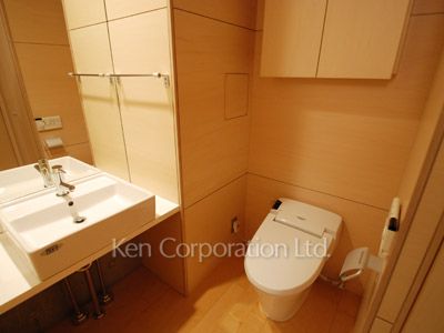 Powder Room ※Photo of the same layout on 7 floor. Decoration and fixture may differ.