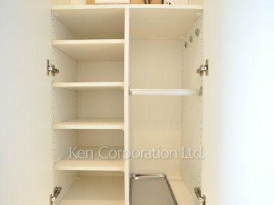 Shoes Closet