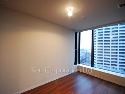 Bedroom ※Photo of the same layout on 10 floor. Decoration and fixture may differ.