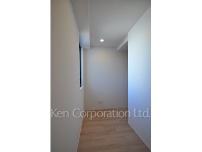 Entrance ※Photo of the same layout on 4 floor. Decoration and fixture may differ.