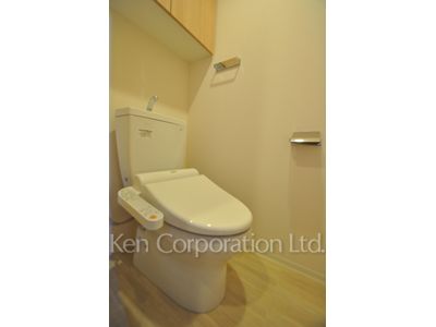 Lavatory ※Photo of the same layout on 4 floor. Decoration and fixture may differ.