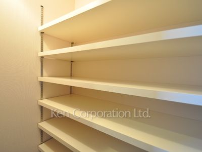 Closet ※Photo of the same layout on 4 floor. Decoration and fixture may differ.