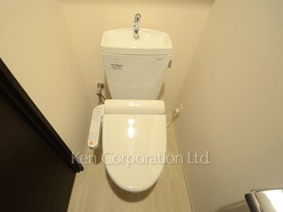 Lavatory ※Photo of the same layout on 5 floor. Decoration and fixture may differ.