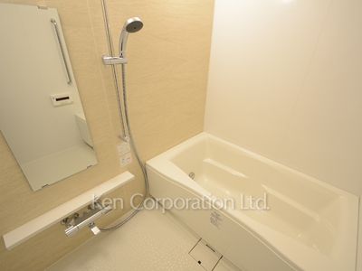 Bath ※Photo of the same layout on 5 floor. Decoration and fixture may differ.