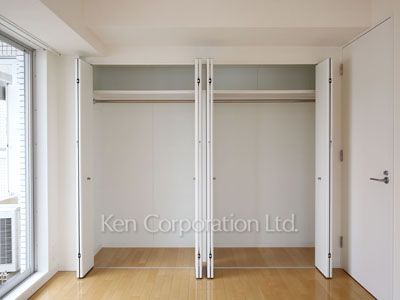 Closet ※Photo of the same layout on 12 floor. Decoration and fixture may differ.