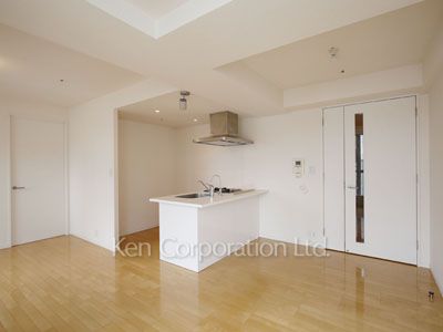 Living-Dining ※Photo of the same layout on 12 floor. Decoration and fixture may differ.