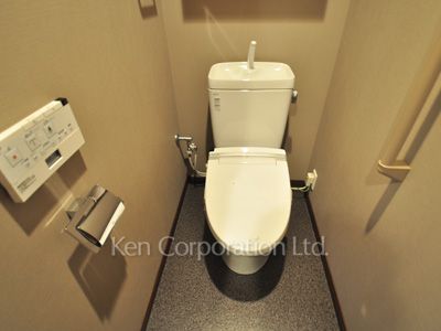 Lavatory ※Photo of the same layout on 27 floor. Decoration and fixture may differ.