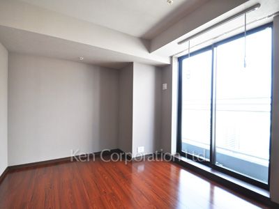 Bedroom ※Photo of the same layout on 27 floor. Decoration and fixture may differ.