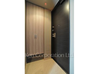 Entrance ※Photo of the same layout on 22 floor. Decoration and fixture may differ.