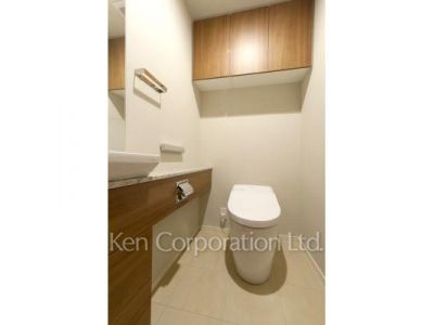 Lavatory