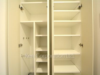 Shoes Closet