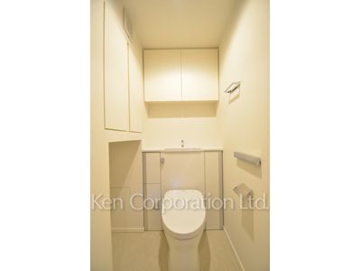 Lavatory ※Photo of the same layout on 5 floor. Decoration and fixture may differ.