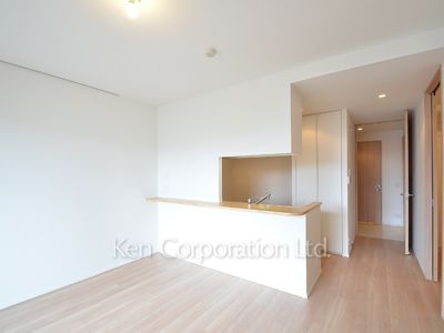 Living-Dining ※Photo of the same layout on 5 floor. Decoration and fixture may differ.