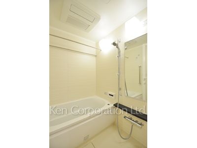 Bath ※Photo of the same layout on 6 floor. Decoration and fixture may differ.