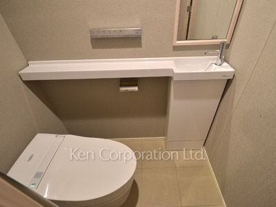 Lavatory ※Photo of the same layout on 7 floor. Decoration and fixture may differ.