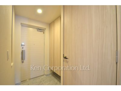 Entrance ※Photo of the same layout on 7 floor. Decoration and fixture may differ.