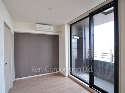 Bedroom ※Photo of the same layout on 11 floor. Decoration and fixture may differ.