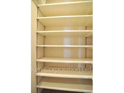 Shoes-In Closet ※Photo of the same layout on 11 floor. Decoration and fixture may differ.