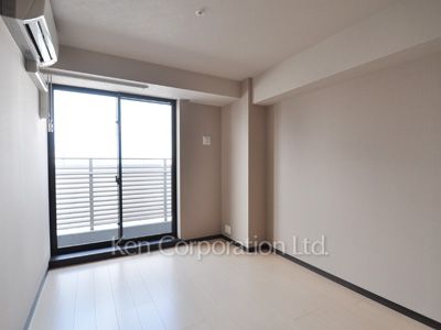 Bedroom ※Photo of the same layout on 20 floor. Decoration and fixture may differ.