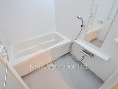 Bath ※Photo of the same layout on 20 floor. Decoration and fixture may differ.