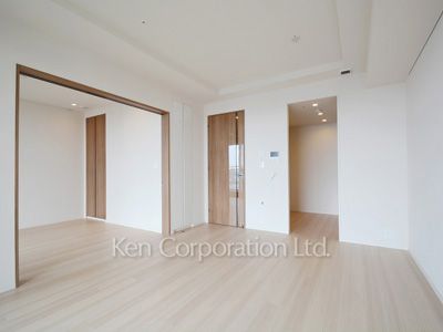 Living-Dining ※Photo of the same layout on 14 floor. Decoration and fixture may differ.