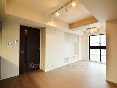 Living-Dining ※Photo of the same layout on 15 floor. Decoration and fixture may differ.