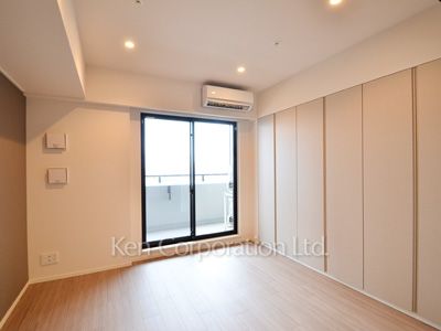 Bedroom ※Photo of the same layout on 15 floor. Decoration and fixture may differ.
