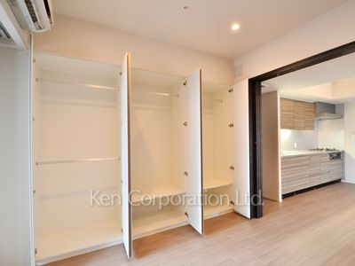 Bedroom ※Photo of the same layout on 15 floor. Decoration and fixture may differ.