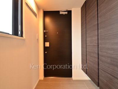 Entrance ※Photo of the same layout on 15 floor. Decoration and fixture may differ.