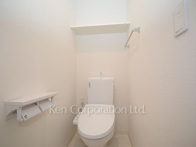Lavatory ※Photo of the same layout on 7 floor. Decoration and fixture may differ.