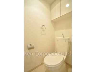 Lavatory ※Photo of the same layout on 12 floor. Decoration and fixture may differ.