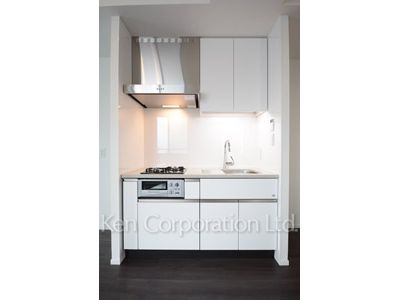 Kitchen ※Photo of the same layout on 13 floor. Decoration and fixture may differ.