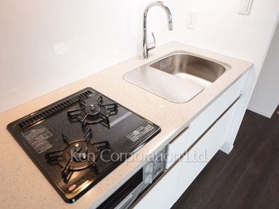 Kitchen ※Photo of the same layout on 13 floor. Decoration and fixture may differ.
