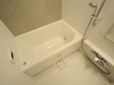 Bath ※Photo of the same layout on 3 floor. Decoration and fixture may differ.