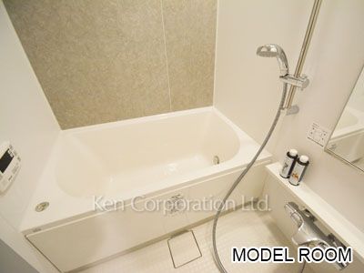 Bath ※Photo of the same layout on 3 floor. Decoration and fixture may differ.