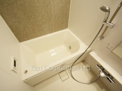 Bath ※Photo of the same layout on 3 floor. Decoration and fixture may differ.