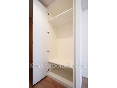 Closet ※Photo of the same layout on 3 floor. Decoration and fixture may differ.