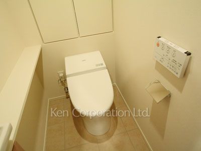 Lavatory ※Photo of the same layout on 18 floor. Decoration and fixture may differ.
