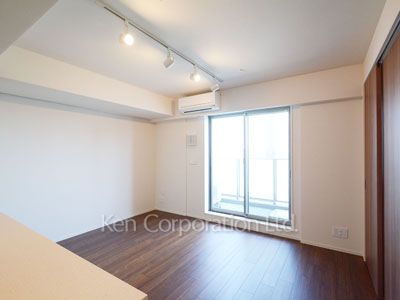 Living-Dining ※Photo of the same layout on 21 floor. Decoration and fixture may differ.