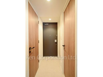 Entrance ※Photo of the same layout on 21 floor. Decoration and fixture may differ.