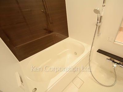 Bath ※Photo of the same layout on 21 floor. Decoration and fixture may differ.