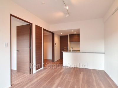 Living-Dining ※Photo of the same layout on 10 floor. Decoration and fixture may differ.