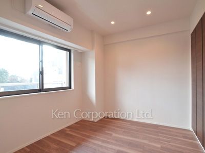 Bedroom ※Photo of the same layout on 10 floor. Decoration and fixture may differ.